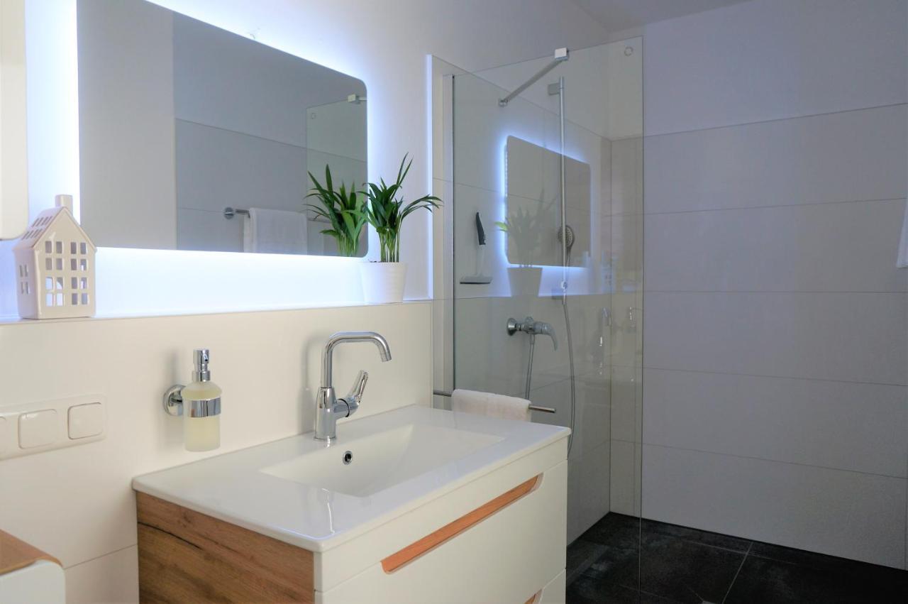 Mein Apartment, Stars Mit Balkon Und Klima Fuer Bis Zu 4 Personen Frankenthal  Exterior photo