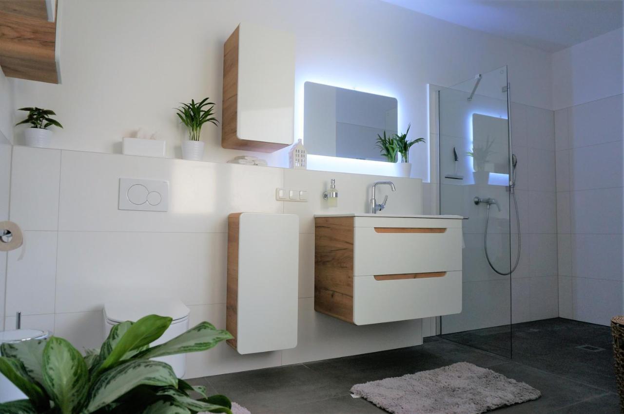 Mein Apartment, Stars Mit Balkon Und Klima Fuer Bis Zu 4 Personen Frankenthal  Exterior photo