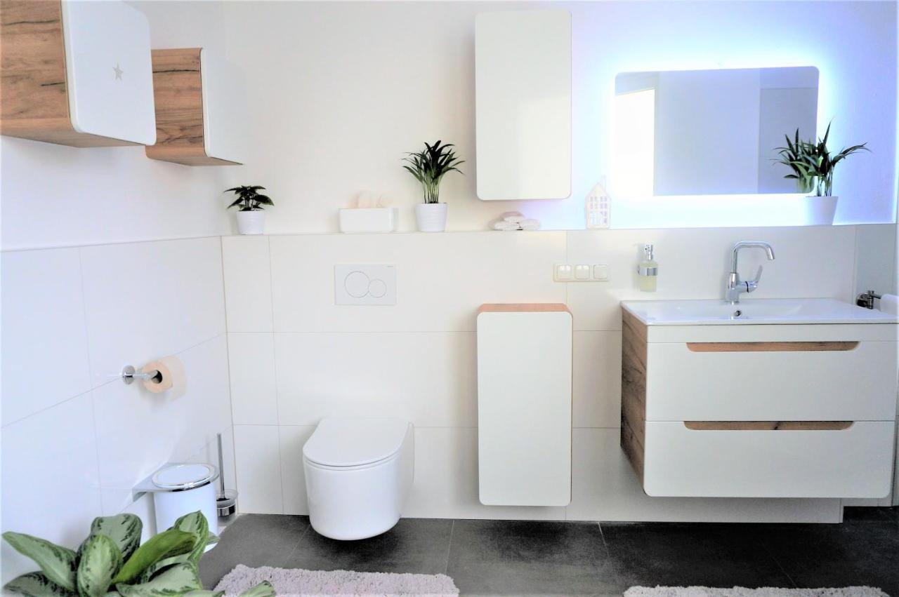 Mein Apartment, Stars Mit Balkon Und Klima Fuer Bis Zu 4 Personen Frankenthal  Exterior photo