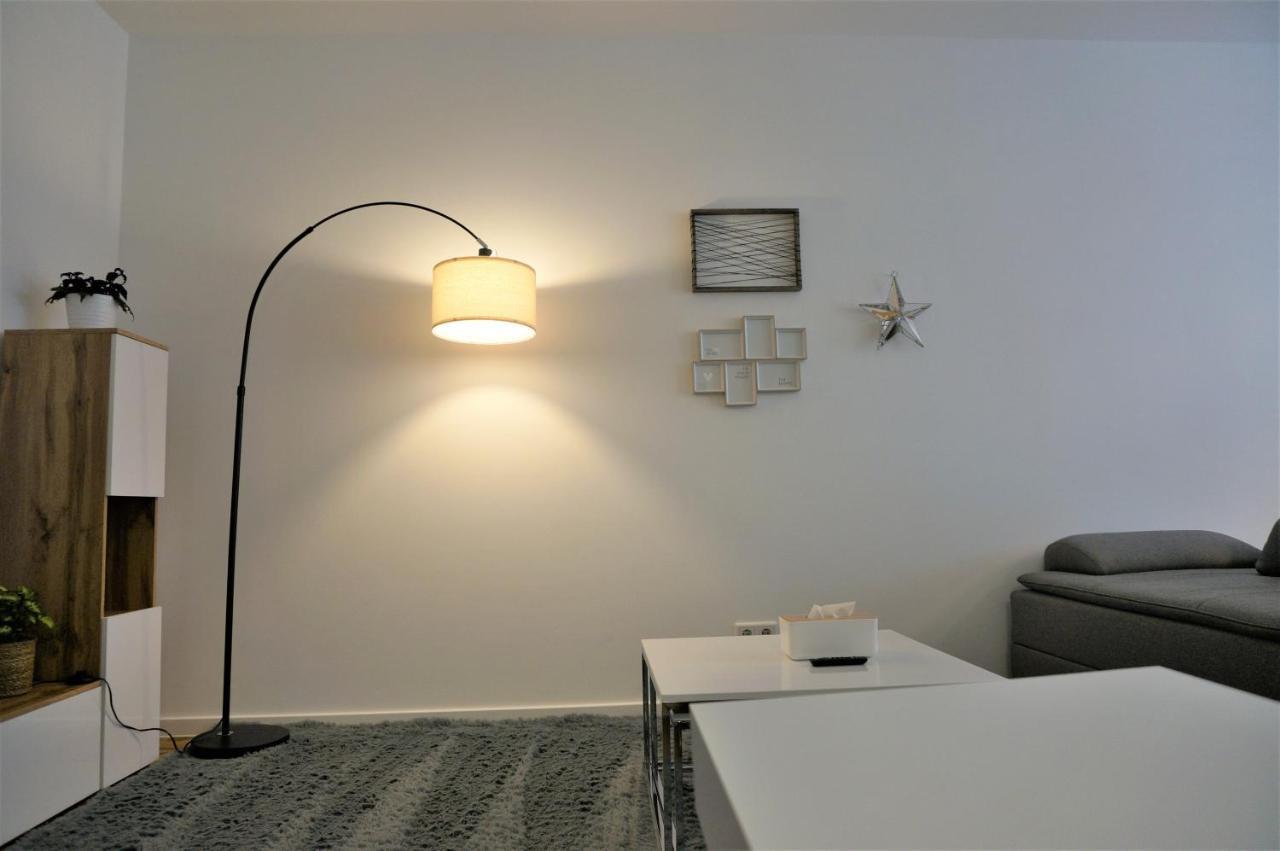 Mein Apartment, Stars Mit Balkon Und Klima Fuer Bis Zu 4 Personen Frankenthal  Exterior photo